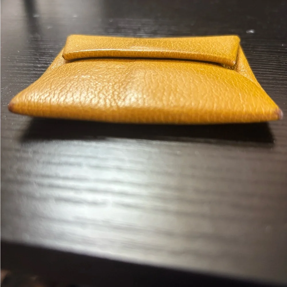 Authentic Hermès Bastia Change Purse - Jaune Ambre Leather - Picture 4 of 5